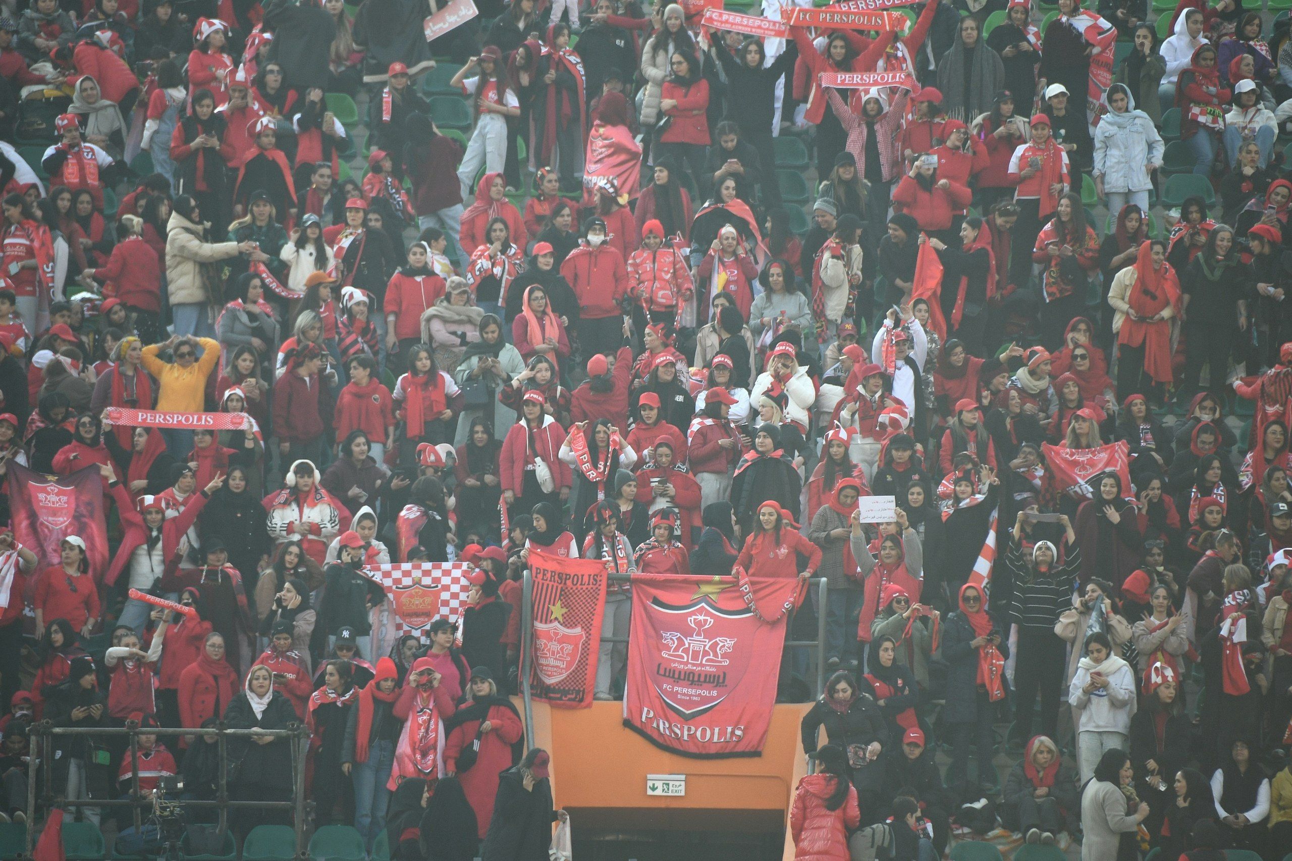 بهره‌برداری کیهان از حوادث بازی پرسپولیس - تراکتور در آزادی