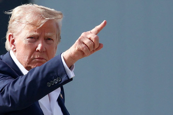 ترامپ: ایران کشوری بزرگ بود تا وقتی که این هیولاها آمدند و آن را تصرف کردند