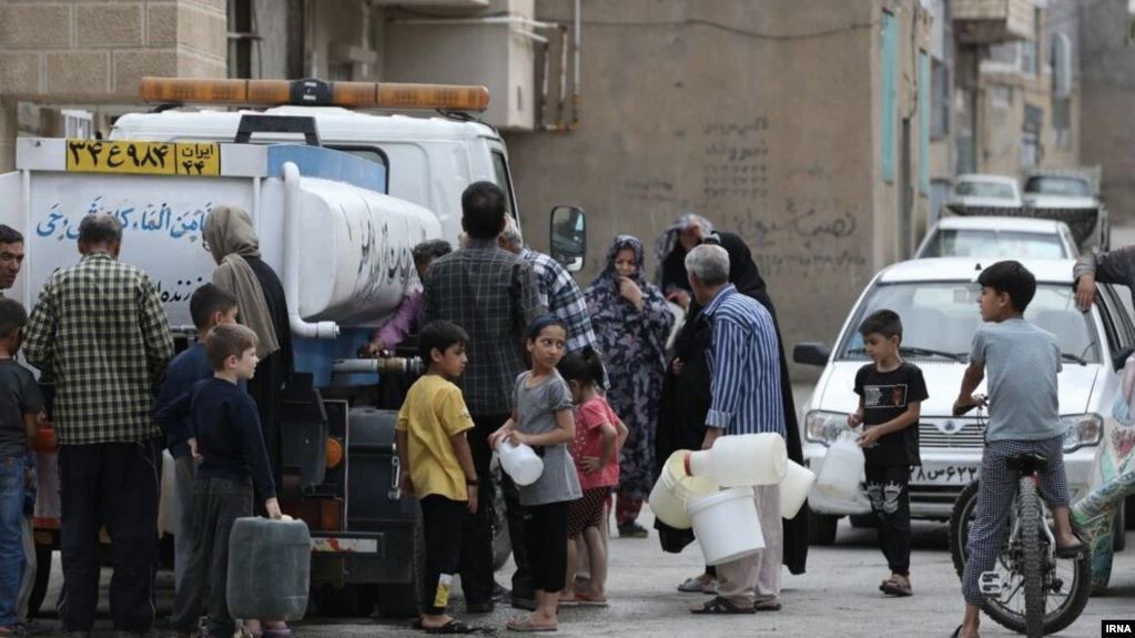 استمرار أزمة المياه بهمدان في إيران.. احتجاجات للمواطنين والحكومة تعد بـ"حل سريع" 
