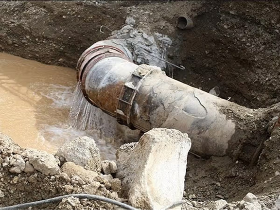 در پی بحران قطع آب، مدارس و ادارات یزد برای شنبه و یکشنبه تعطیل اعلام شدند