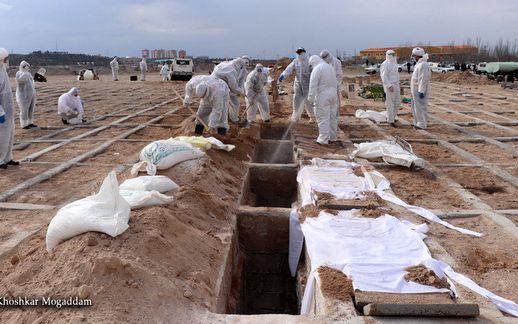 رییس بیمارستان سینا: اگر واکسن اسفند به مردم تزریق میشد جلوی این مرگومیرها گرفته میشد