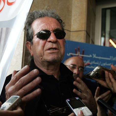 داریوش مهرجویی: با جایزه فیلمها در فستیوالها پز میدهند، شب اکران توقیف میکنند