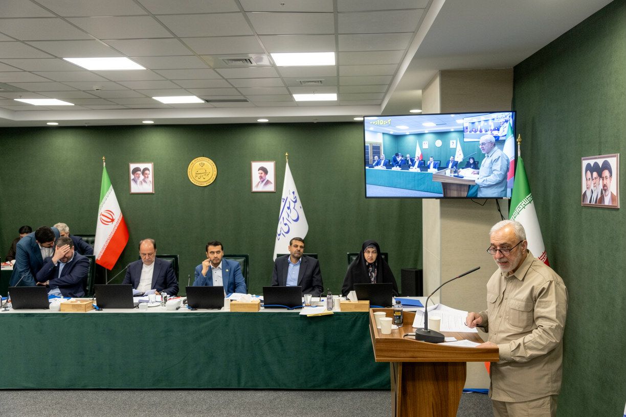 Iran’s threats ring out from parliament struggling to meet or connect