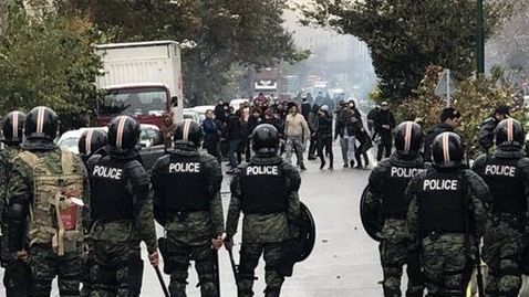 العفو الدولية: استمرار القمع والتعذيب وانتهاك حقوق الإنسان في إيران خلال عام 2021