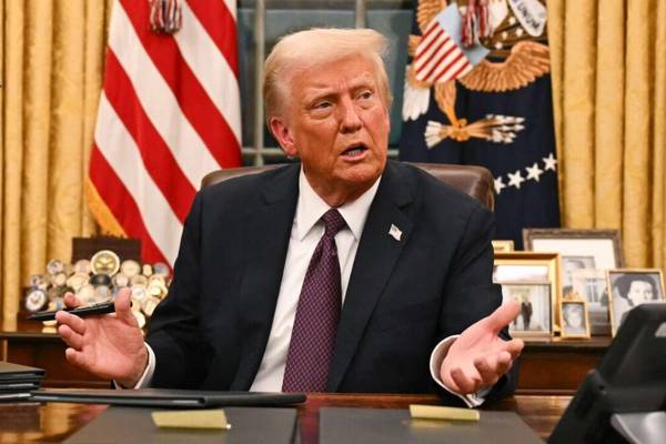 فارین پالیسی: ترامپ همزمان با جنگ در ایران، جنگ تجاری با متحدان را نیز تشدید کرده است