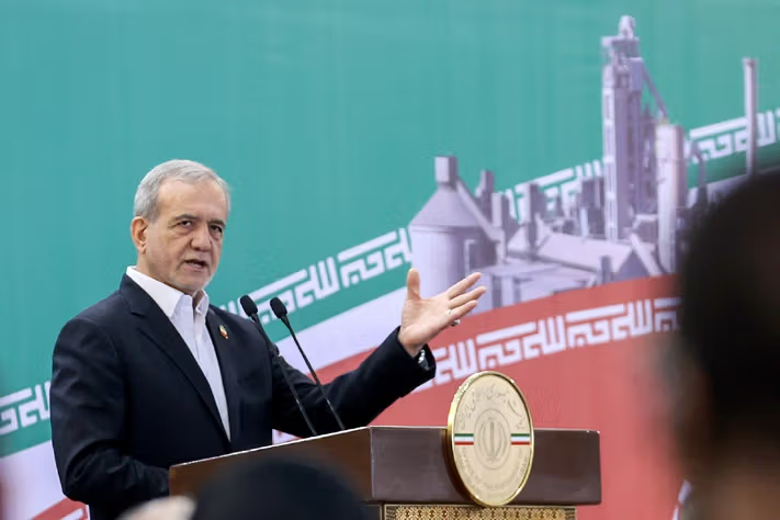 ردًا على ترامب.. الرئيس الإيراني: لن نتخلى عن البرنامج النووي والتهديد العسكري لا أهمية له