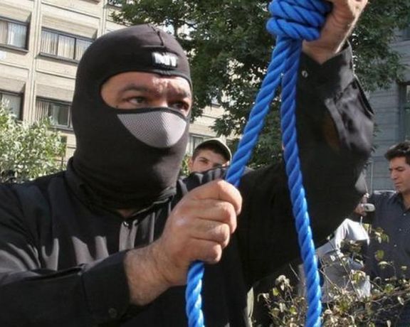 السلطات الإيرانية تعدم شخصين من البلوش بتهمة "قتل 3 ضباط عسكريين"