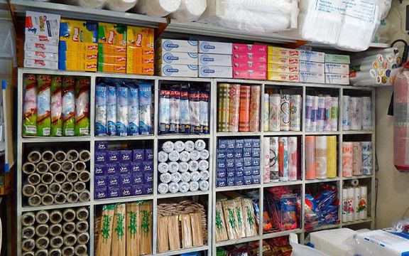 سایت دیدهبان ایران: قیمت ظروف یکبار مصرف ۱۰۰ درصد افزایش یافته است