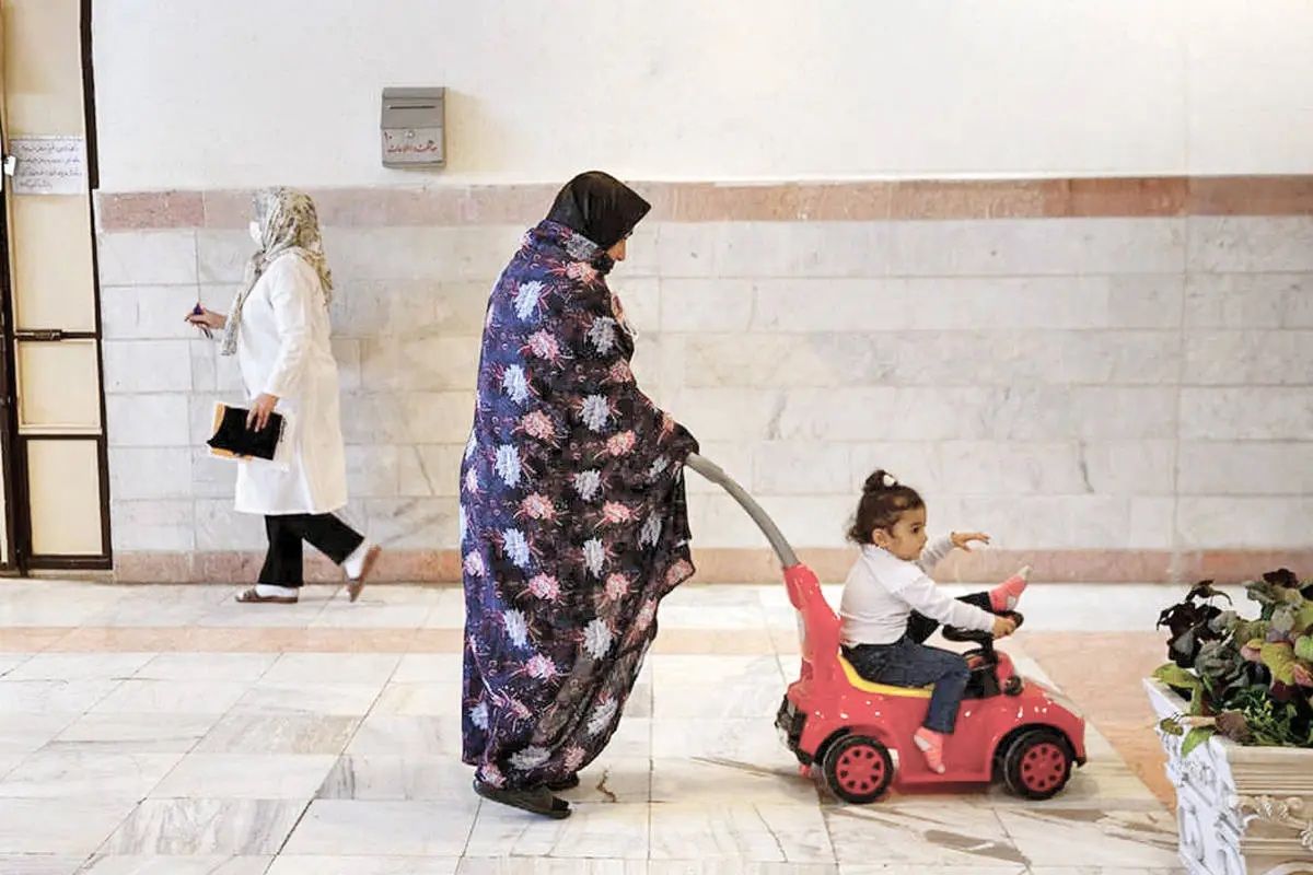 انتهاك حقوق السجينات وأطفالهن في سجون إيران