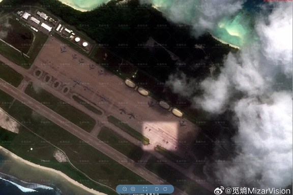 نیوزویک: آمریکا جنگندههای اف-۱۵ را به جزیره دیهگو گارسیا اعزام کرده است