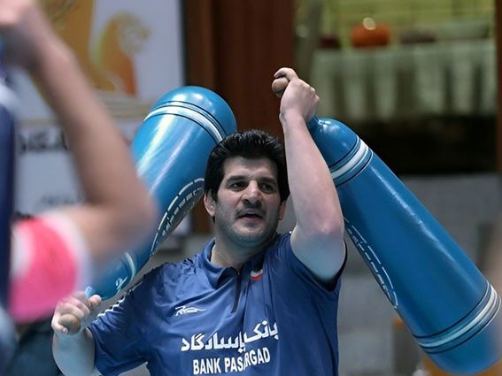 «از رسول خادم میخواهم به ما کمک کند»؛ سرگذشت کشتیگیری که در مسابقه مصدوم و ویلچرنشین شد