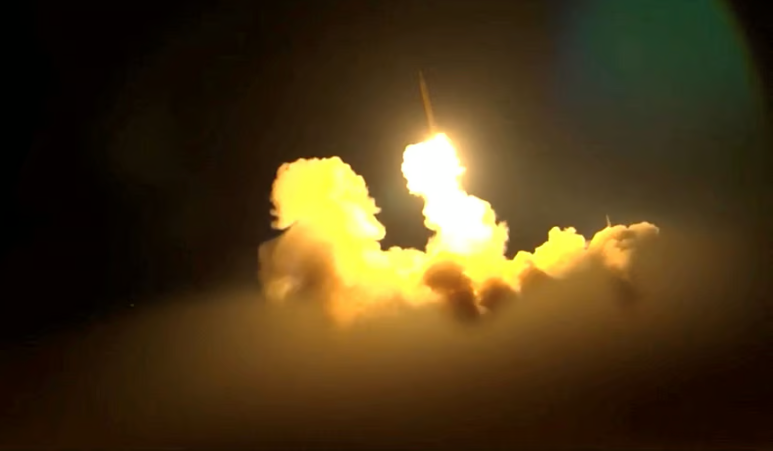 عفو بین‌الملل: استفاده جمهوری اسلامی از مهمات خوشه‌ای می‌تواند مصداق «جنایت جنگی» باشد