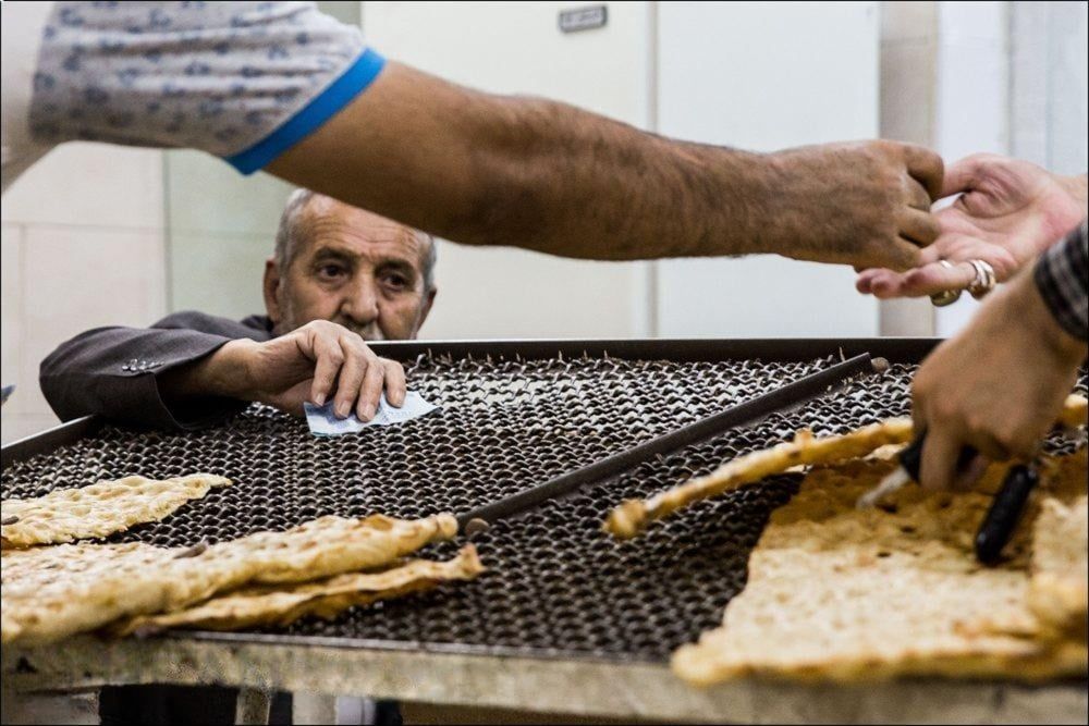 نان در کمتر از یک سال تا ۱۰۰ درصد گران شد