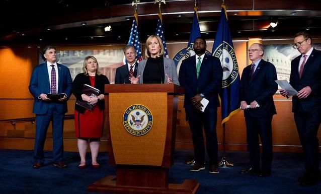 US Representative Claudia Tenney (R-NY) speaking at a Republican Study Committee (RSC) press conference (November 2021) 