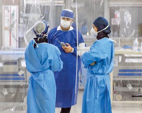 مسؤول إيراني: تصاعد وتيرة العنف ضد الطواقم الطبية إلى "حد القتل"