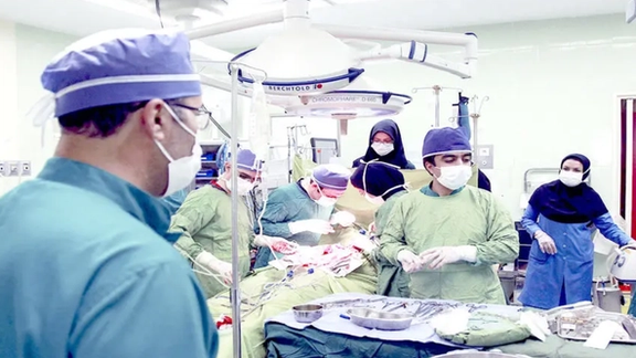 تجارتنیوز: هر ۱۰ روز یک پزشک در ایران خودکشی میکند