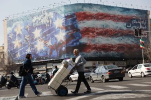 همزمان با تهدید ترامپ به حمله، تهران از پیشنهادهای تازه برای مذاکره میگوید