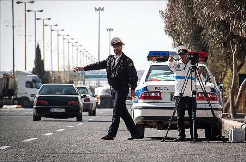 منابع دولت ناشی از جرائم رانندگی که سال۱۴۰۳، شش هزار میلیارد تومان برآورد شده، ۹ هزار و ۴۰۰ میلیارد تومان در لایحه بودجه سال ۱۴۰۴ در نظر گرفته شده است. 
