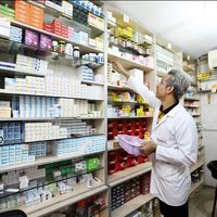 یک مقام صنفی از هفت برابر شدن قیمت دارو در ایران خبر داد