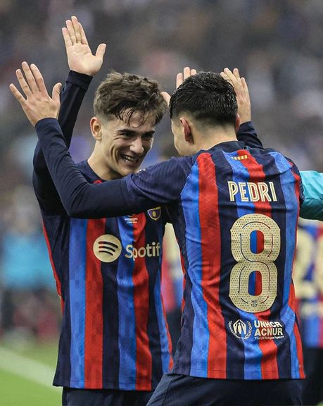 گاوی - پدری؛ ستونهای بارسلونا جدید