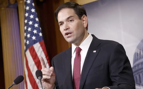 سناتور آمریکا، درباره حمله به اسرائیل: مماشات مستمر با ایران حملات را تشویق میکند