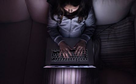 نتایج یک پژوهش: بیش از ۵۰ درصد نوجوانان خاورمیانه آزار جنسی آنلاین را تجربه کردهاند