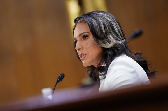 المخابرات الأميركية: إيران لا تبني قنبلة نووية.. لكننا نراقب الوضع عن كثب