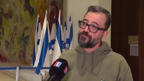 وحید بهشتی، فعال حقوق بشر: گره کور اختاپوس تروریست سپاه از کانادا شروع به باز شدن کرد