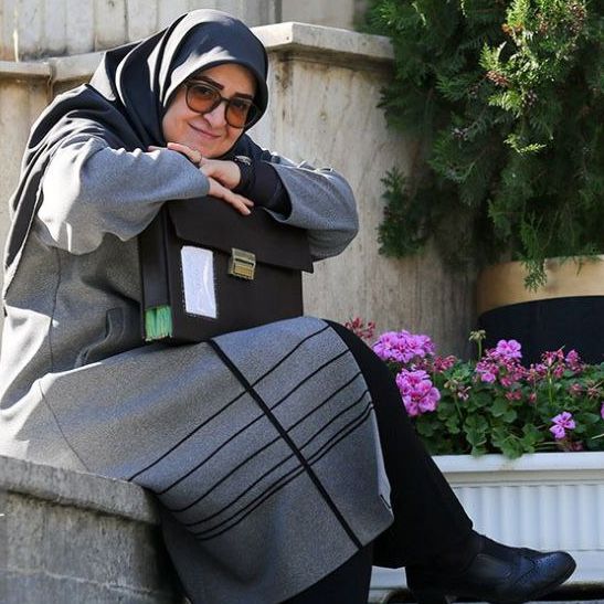 المتحدثة باسم الحكومة الإيرانية: السيارات حديثة الصنع لن تحصل على أي حصة من الوقود حاليًا