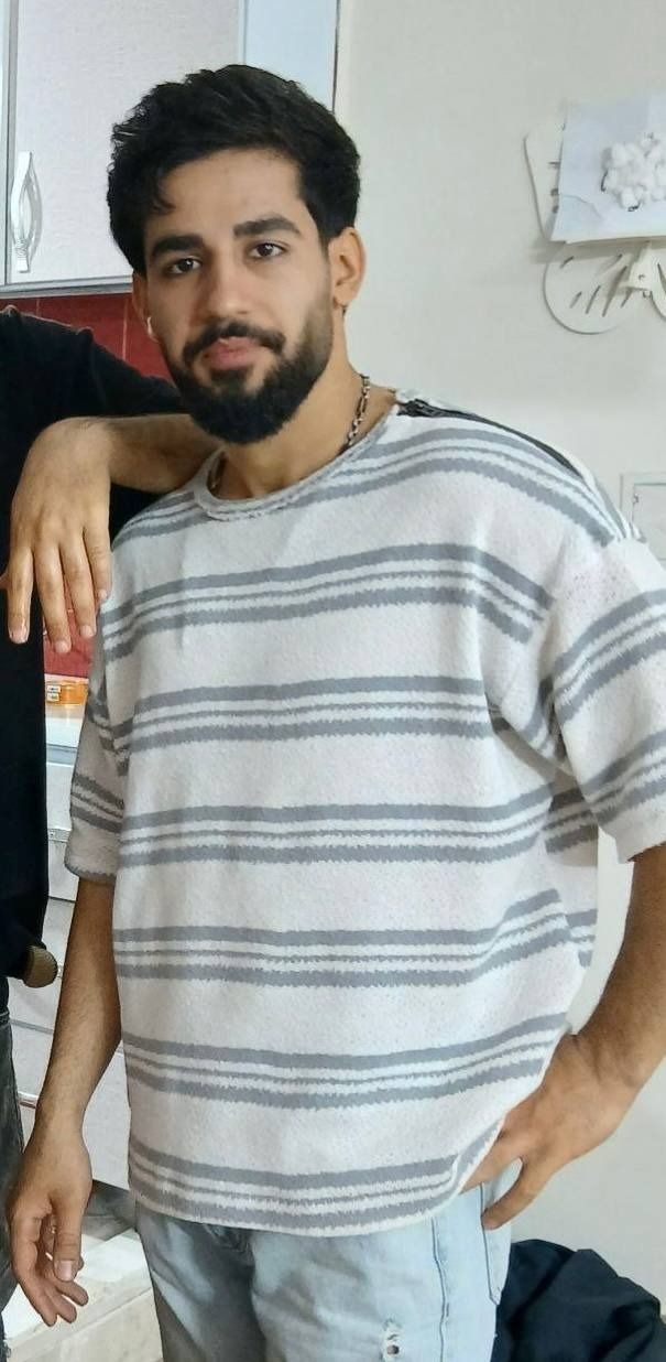 مهدی خلیلی، غریق نجات و مربی شنا در واوان، به دست نیروهای سرکوب جمهوری اسلامی کشته شد