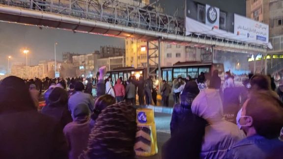 "تلغراف": أنهار من الدم في إيران ومجازر غير مسبوقة بحق المتظاهرين