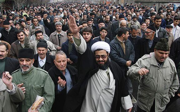 مدیر حوزه علمیه تبریز: برخی میخواهند انقلاب را اشتباه تاریخی جلوه دهند