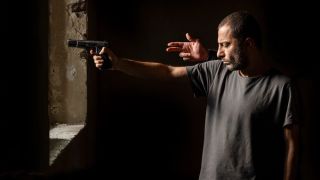 شب، داخلی، دیوار؛ گناه و عقوبت مامور امنیتی