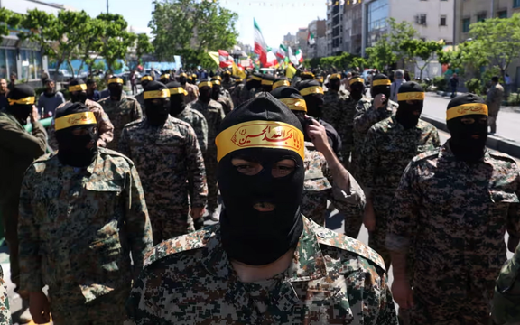 نمایندگان پارلمان و چهرههای سیاسی بریتانیا خواستار تروریستی خواندن سپاه شدند