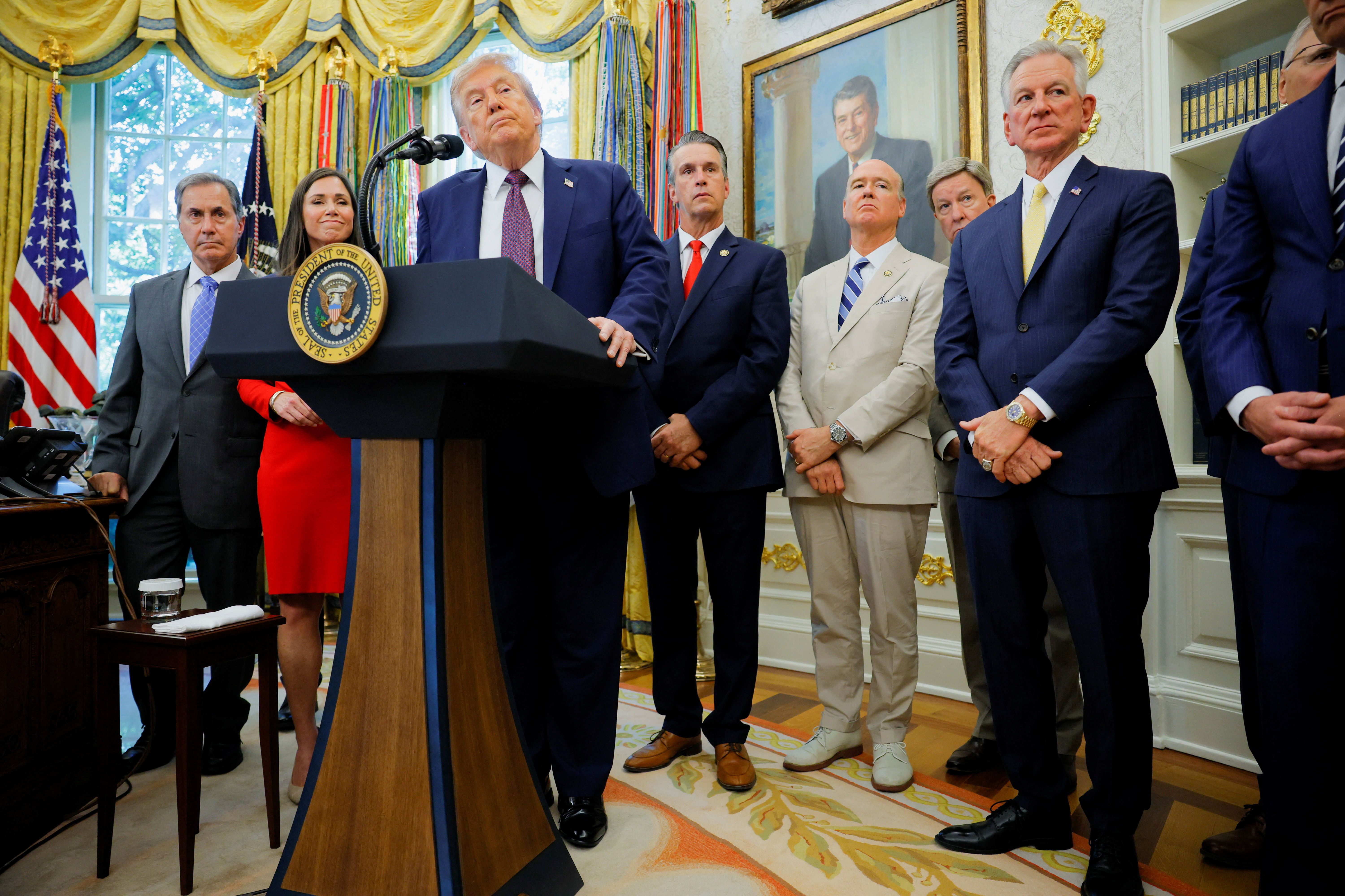 ترامپ: ارتش آمریکا ۱۱ عضو سازمان «ترن د آراگوا» را در دریا کشت