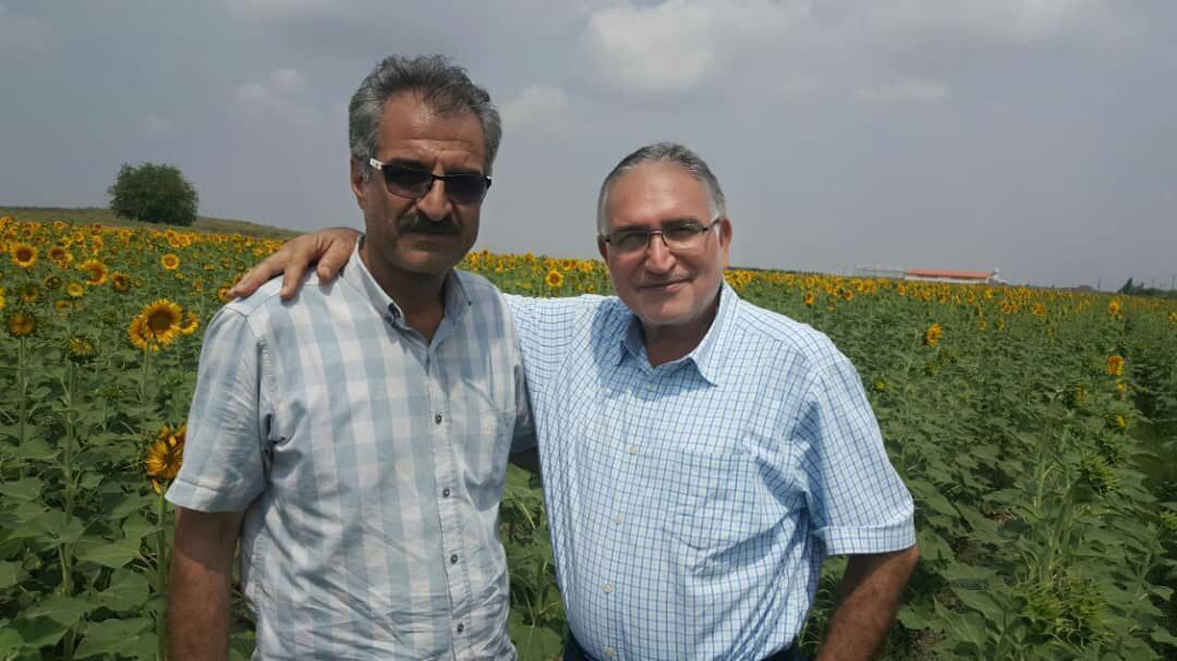 حمیدرضا کرمی (سمت چپ) در کنار محمد نوری‌زاد