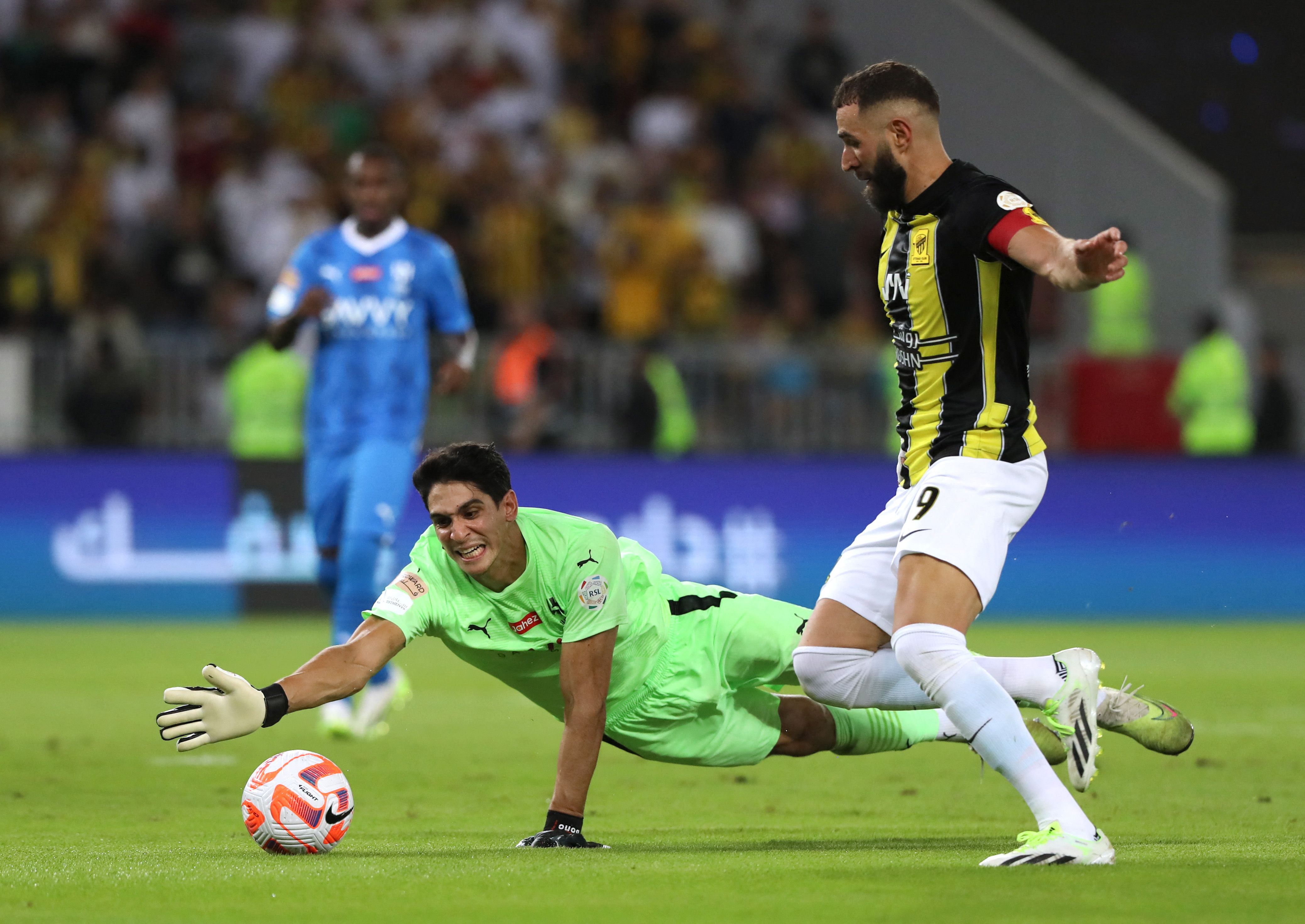 واکنش‌ها به پخش لیگ عربستان؛«تصاویر بازی الهلال-الاتحاد را مقایسه کنید با فولاد-پرسپولیس»!