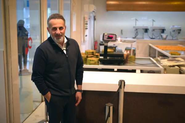 حکم ۱۲ سال و شش ماه حبس و مصادره همه اموال صادق ساعدینیا در دیوان عالی کشور تایید شد