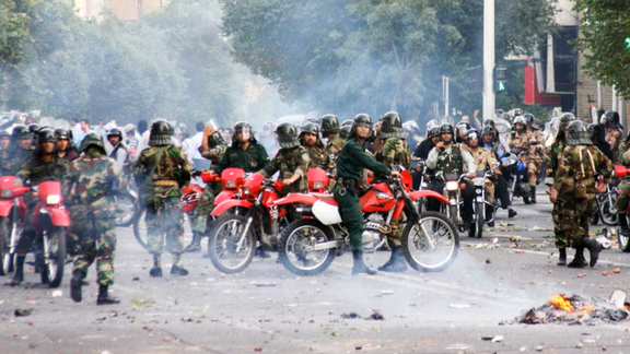 نهاد ناظر رسانهای بریتانیایی: سوابق جنایات جمهوری اسلامی در ویکیپدیا در حال حذف شدن است