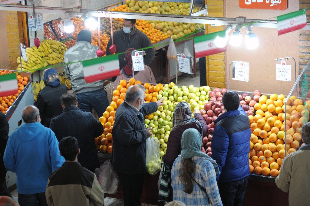 Price Of Fresh Fruit Too Much For Ordinary Iranians