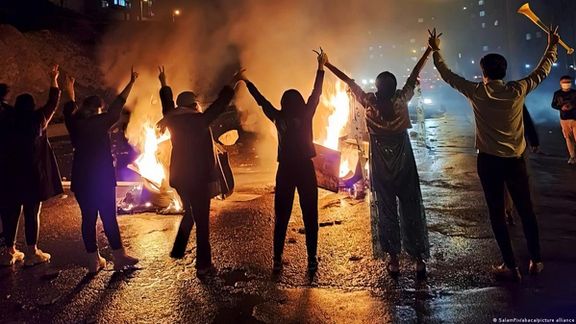 سیل تحریمهای حقوق بشری علیه جمهوری اسلامی همزمان با آغاز اعدام معترضان در ایران