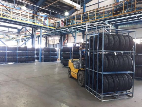 عضو اتاق بازرگانی ایران: به دلیل کمبود ارز مواد اولیه واحدهای تولیدی تامین نمیشود