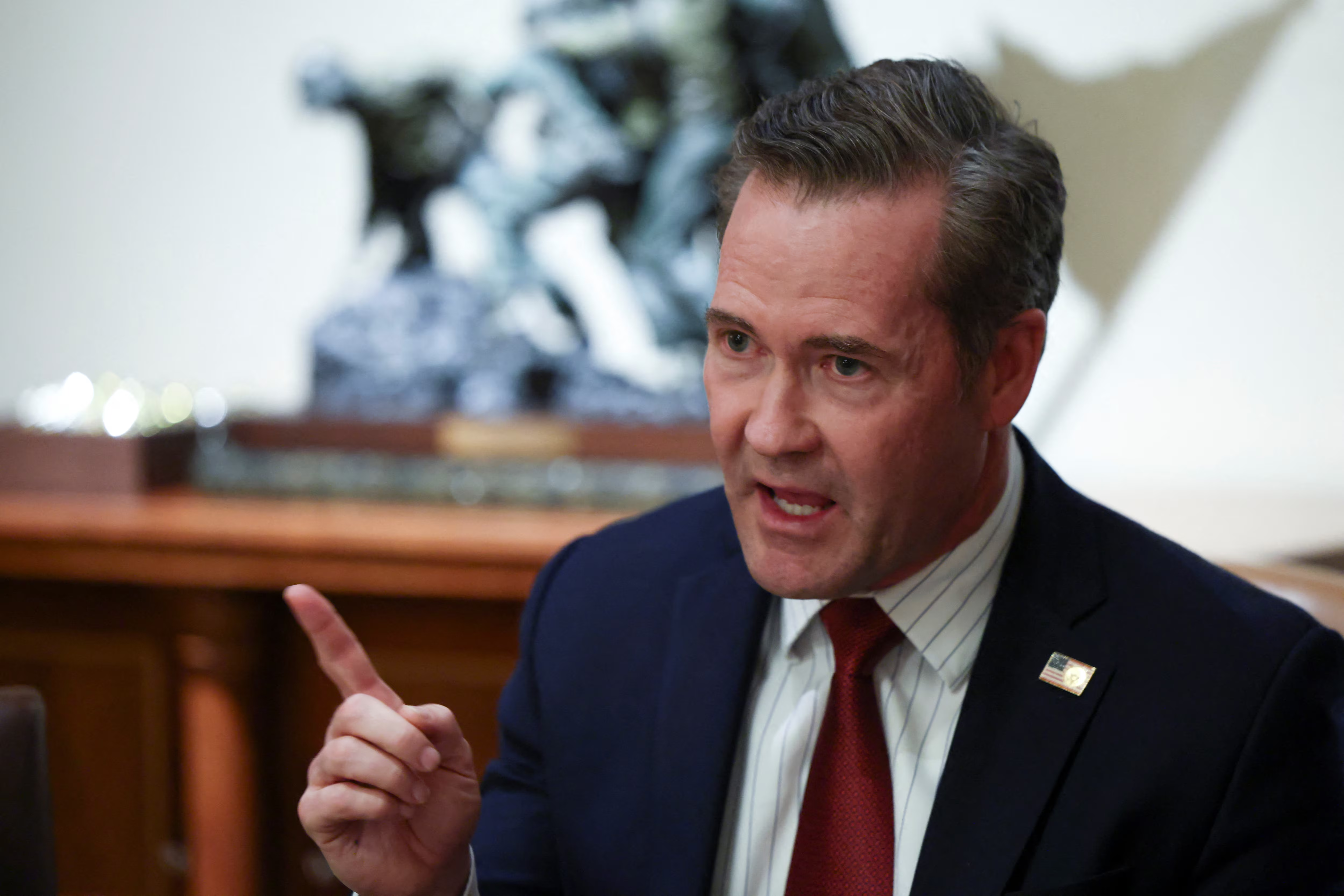 مشاور امنیت ملی آمریکا: استیو ویتکاف آماده است تا ایران به میز مذاکره بازگردد