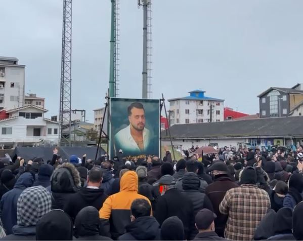 مراسم تأبين ضحايا الانتفاضة الشعبية في إيران تتحول إلى مظاهرات احتجاجية