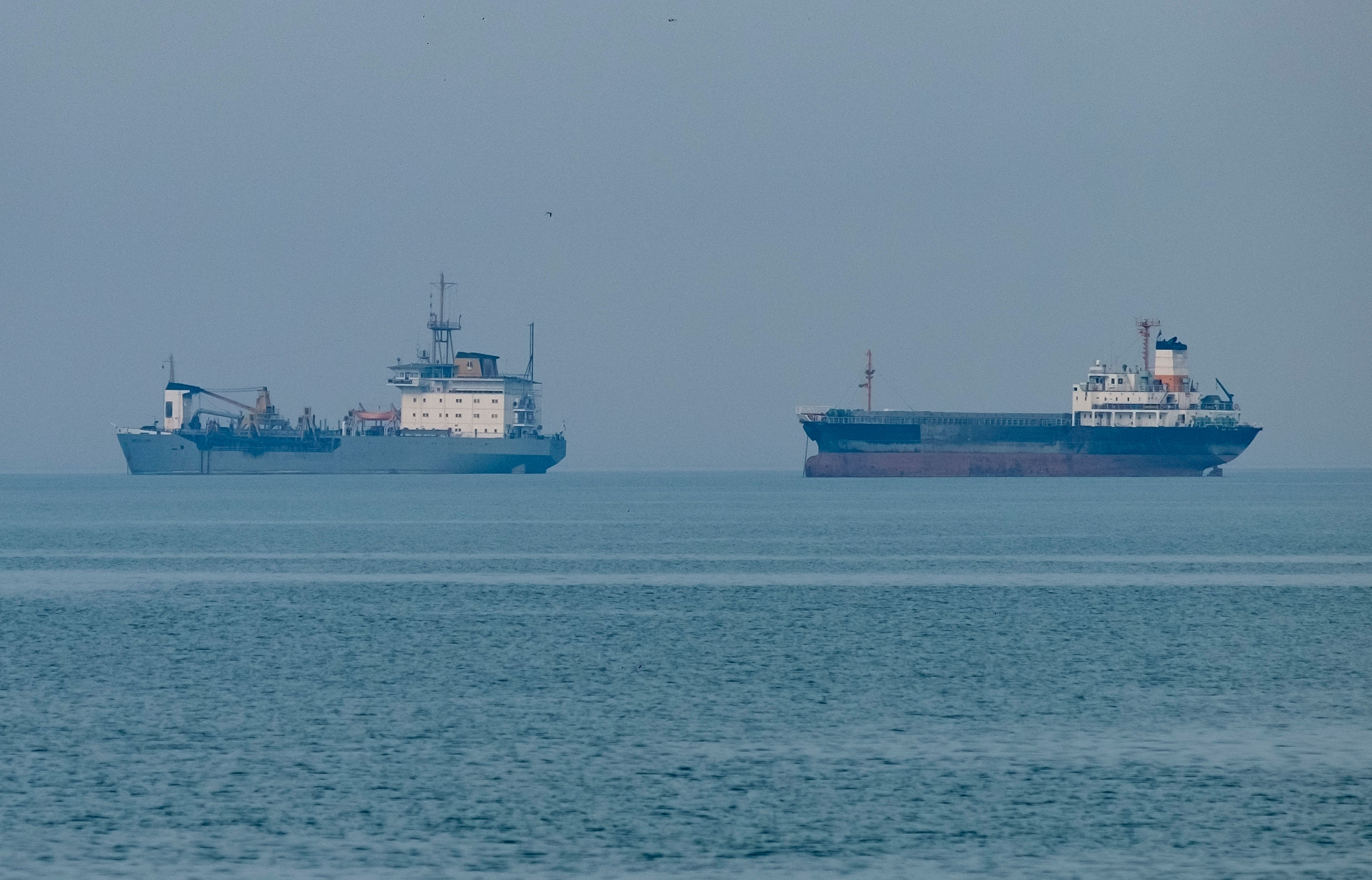 در آستانه مذاکرات مستقیم با جمهوری اسلامی، آمریکا یک شبکه انتقال نفت ایران را تحریم کرد