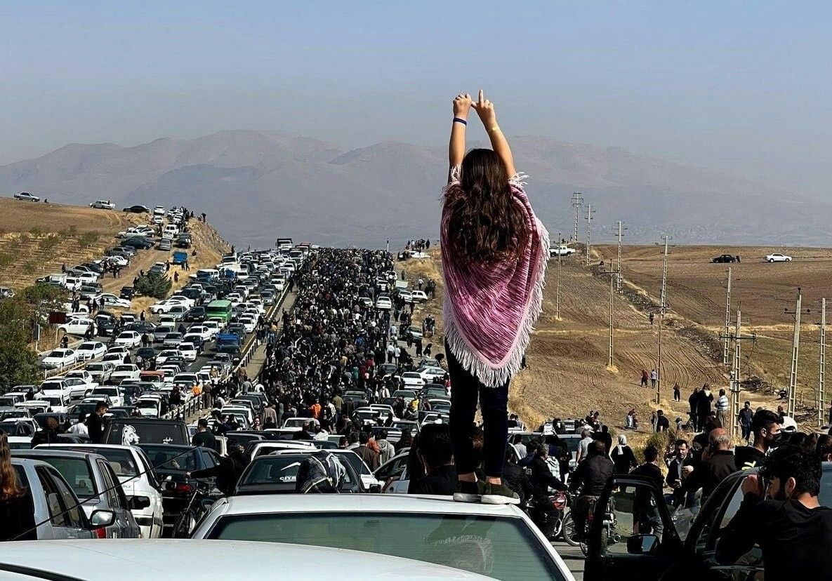 جمهوری اسلامی در وقت اضافه و سوت پایان در دست معترضان