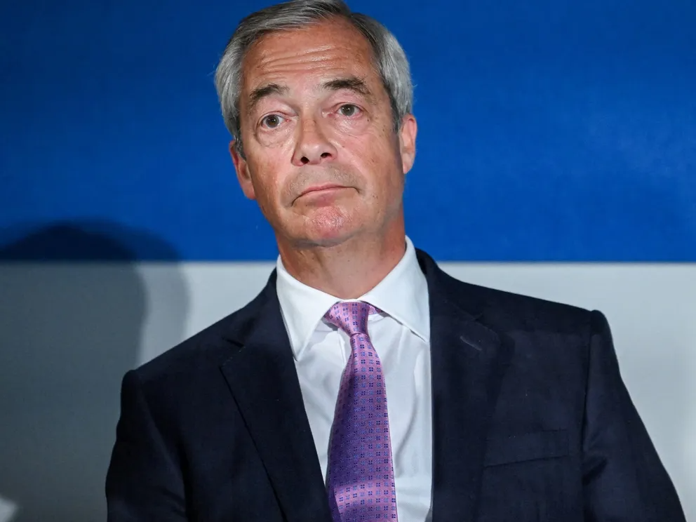 زعيم يميني بريطاني: المهاجرون الإيرانيون غير الشرعيين لا ينبغي أن يتجولوا في الشوارع بحرية