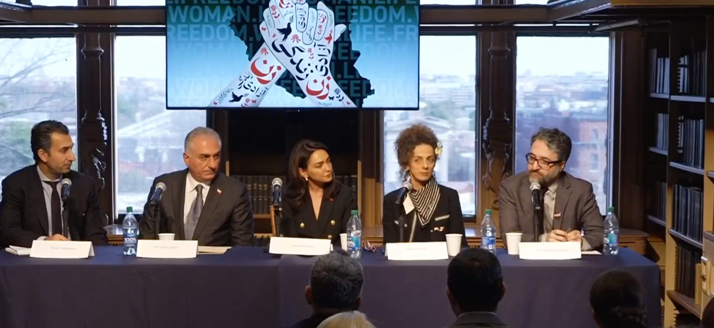 چهره‌های برجسته مخالف جمهوری اسلامی از تدوین منشور همبستگی و آزادی ایران خبر دادند