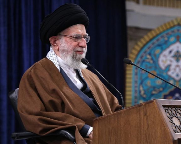 خامنهای بدون اشاره به حمله روسیه، دلیل بحران اوکراین را سیاست آمریکا خواند