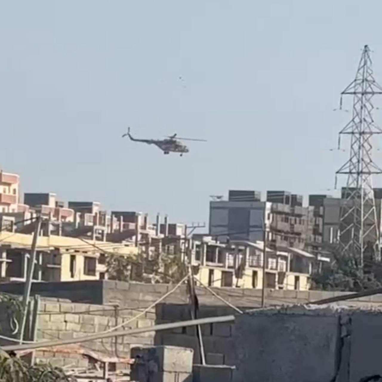 پرواز هلی‌کوپتر‌های نظامی در چابهار به دنبال حمله به مقر فرماندهی انتظامی راسک